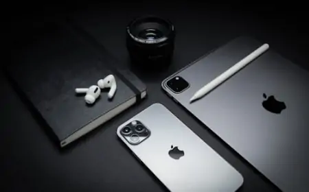 Apple Faces Class-Action Lawsuit for 'False Advertising' as It Delays Intelligence Features