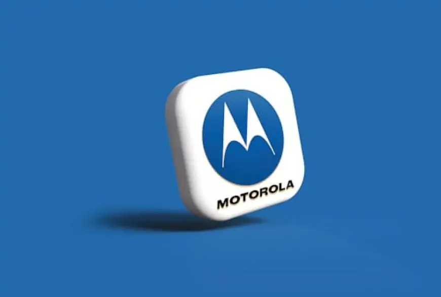 Motorola Showcases New Razr Phone with AI Technologies