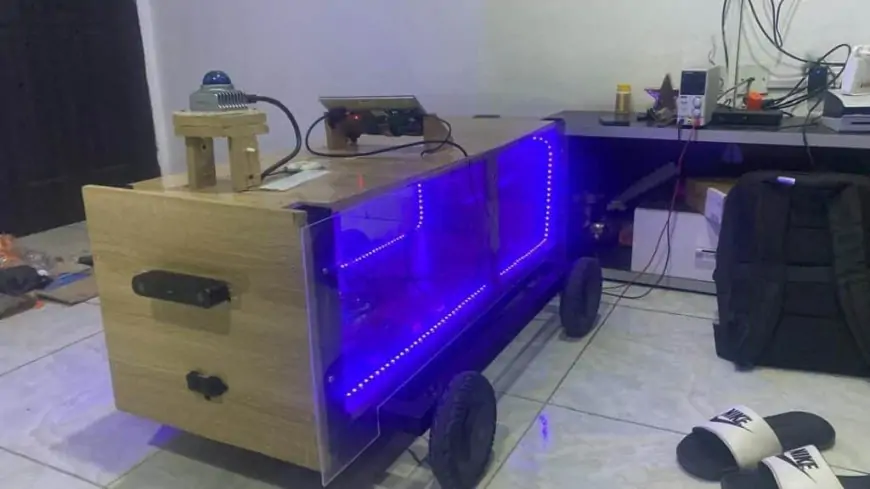 Innovative UNILAG Graduates Create AI-Based Delivery Robot for Local Estates