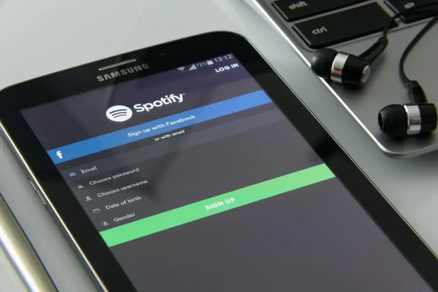 Speak to Spin: Spotify's AI DJ Gets Voice Command Update