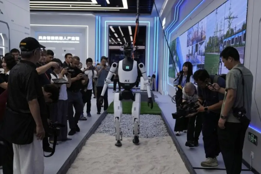 Chinese City Debuts Entirely Robot-Run Bodega