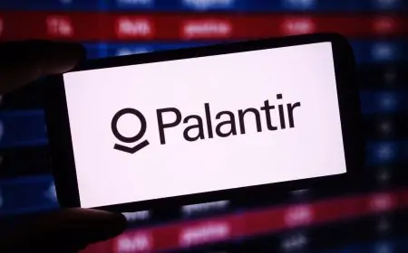 Palantir Stock Soars on Surging Enterprise Adoption Driving AI Infrastructure Rally