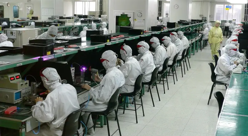 Foxconn Says It Is Booked Out for 18 Months and Eyes Half the AI Server Market